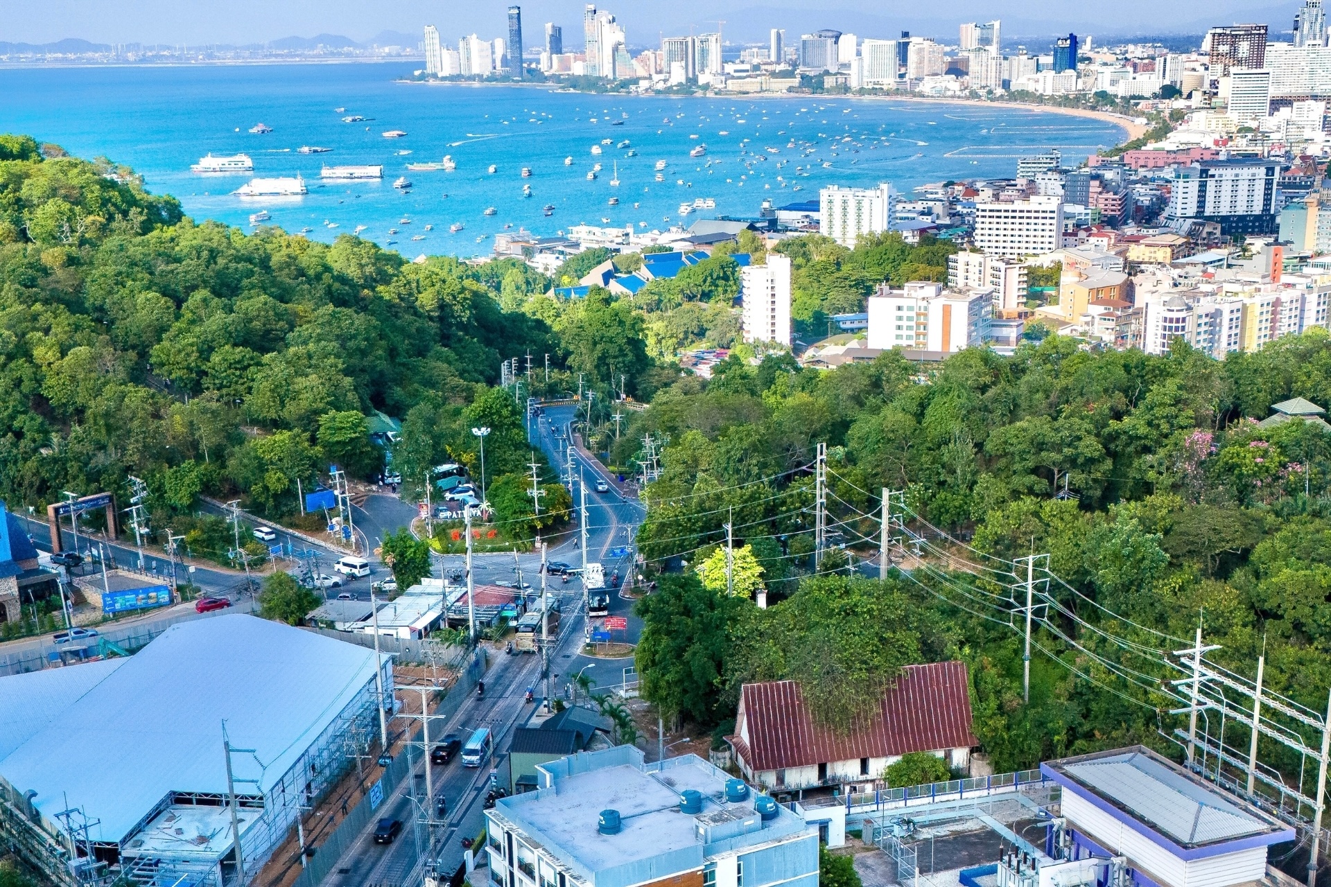 Sea view near Pratamnak Hill, close to Fourium Pattaya Hotel and Serviced Residence